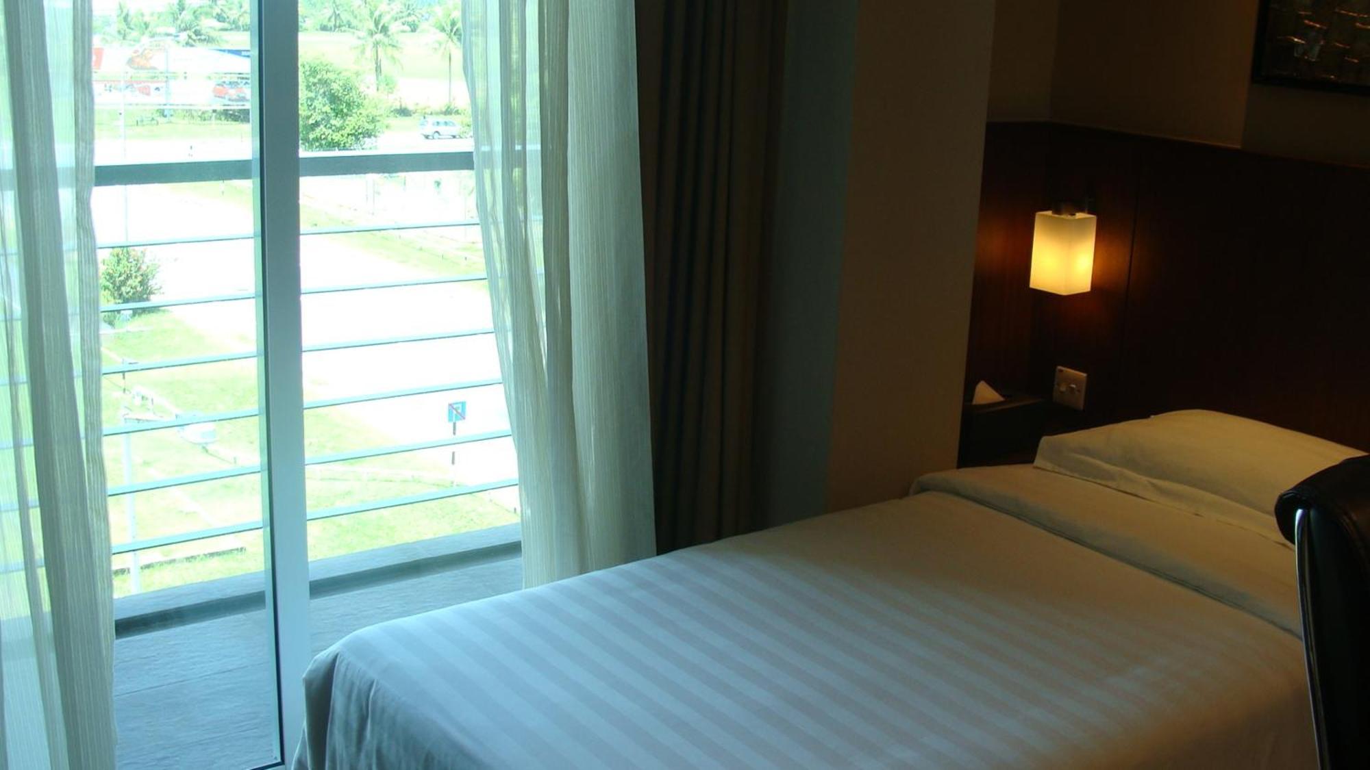Roomz Hotel Seria Rum bild